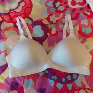 Warners Womens Bra, Sz 40B, NWOT, White